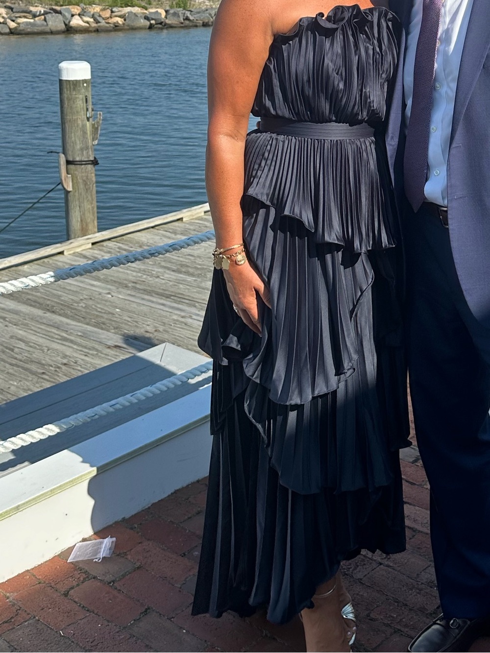 Elegant Black Tiered Pleated Evening Dress - Brand Unspecified